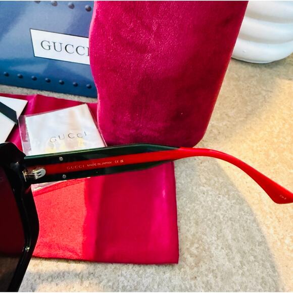 GUCCI Black and Red Sunglasses w/Case & Cards - GG1861S, Authentic, NWOT - Picture 7 of 7